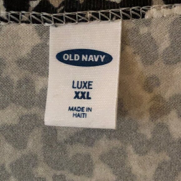 Woman's Old Navy Plus Size Leopard Print Crew Neck T-shirt Soft Blouse - Picture 6 of 9